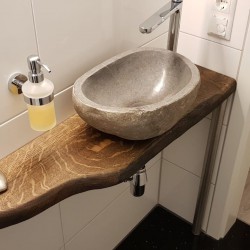 Kundenprojekt: Waschtisch im Gäste-WC aus BROWN geölter Eiche!